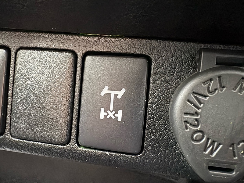 Toyota 2.4 D-4D Active Pickup Double Cab 4dr Diesel Manual 4WD Euro 6 (s/s) (150 ps)