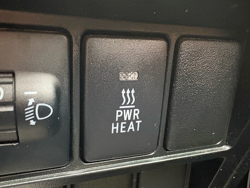 Toyota 2.4 D-4D Active Pickup Double Cab 4dr Diesel Manual 4WD Euro 6 (s/s) (150 ps)