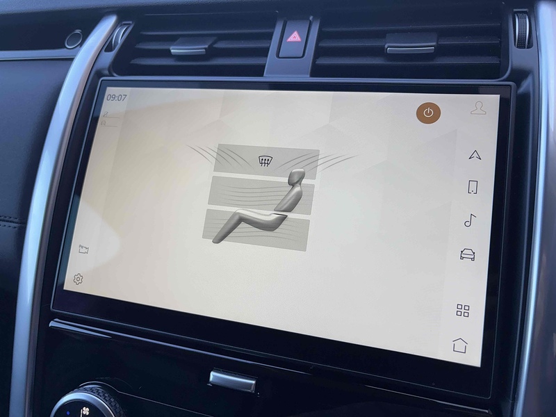 Land Rover 3.0 D300 MHEV SE SUV 5dr Diesel Auto 4WD Euro 6 (s/s) (300 ps)