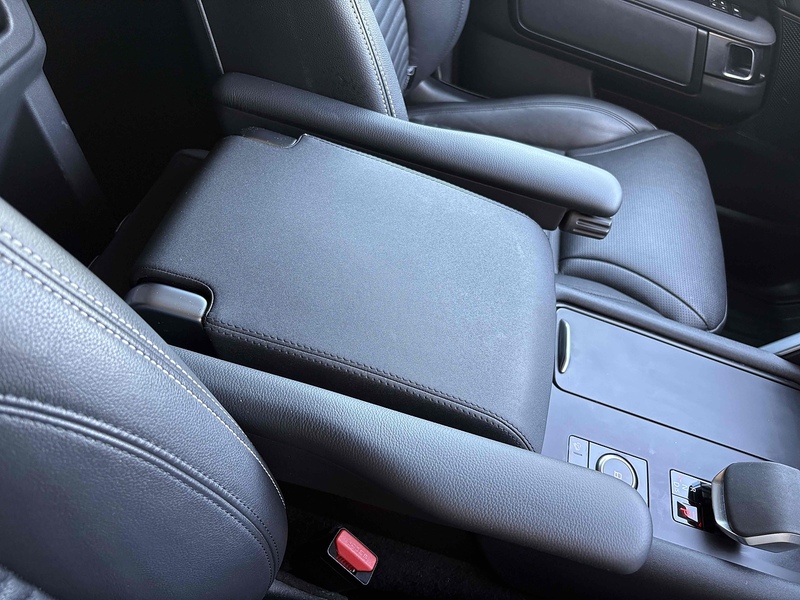 Land Rover 3.0 D300 MHEV SE SUV 5dr Diesel Auto 4WD Euro 6 (s/s) (300 ps)