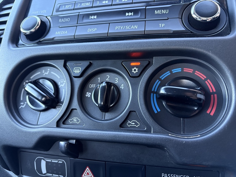 Mitsubishi 2.4 DI-D DC 4Life Pickup Double Cab 4dr Diesel Manual 4WD Euro 6 (s/s) (154 ps)