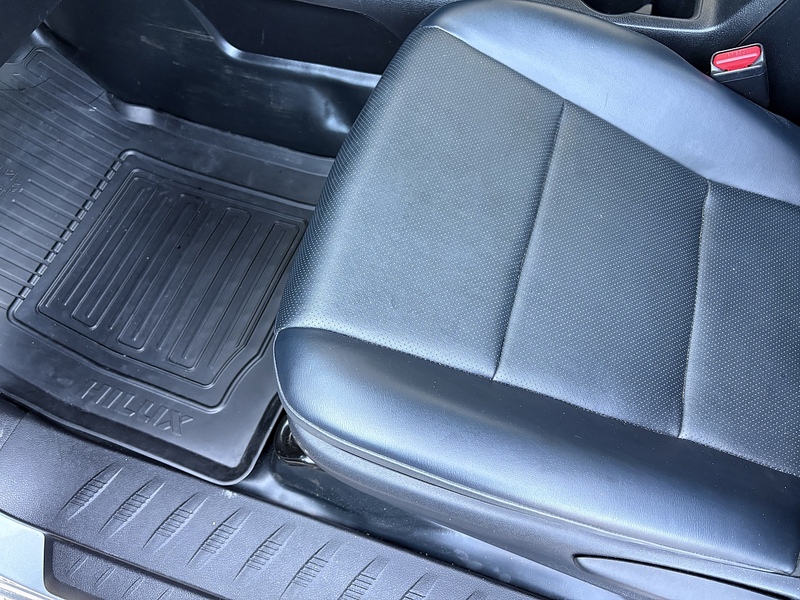 Toyota 2.4 D-4D Active Pickup 2dr Diesel Manual 4WD Euro 6 (150 ps)