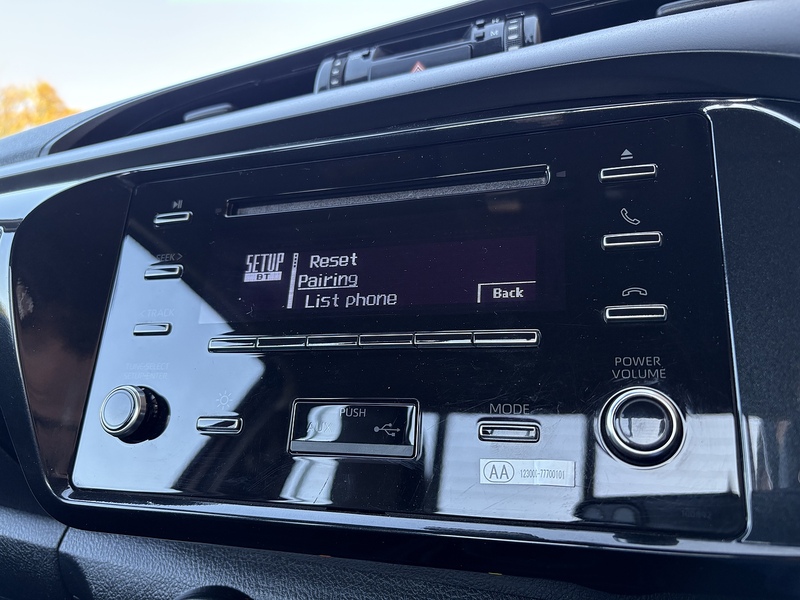 Toyota 2.4 D-4D Active Pickup 2dr Diesel Manual 4WD Euro 6 (150 ps)