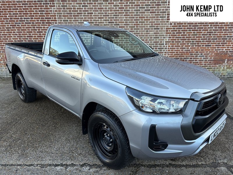 Toyota 2.4 D-4D Active Pickup 2dr Diesel Manual 4WD Euro 6 (150 ps)
