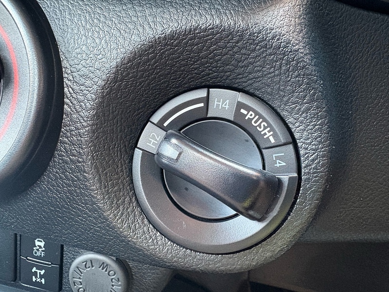 Toyota Active 4Wd D-4D Extra Cab 2.8 4dr Pick Up Manual Diesel