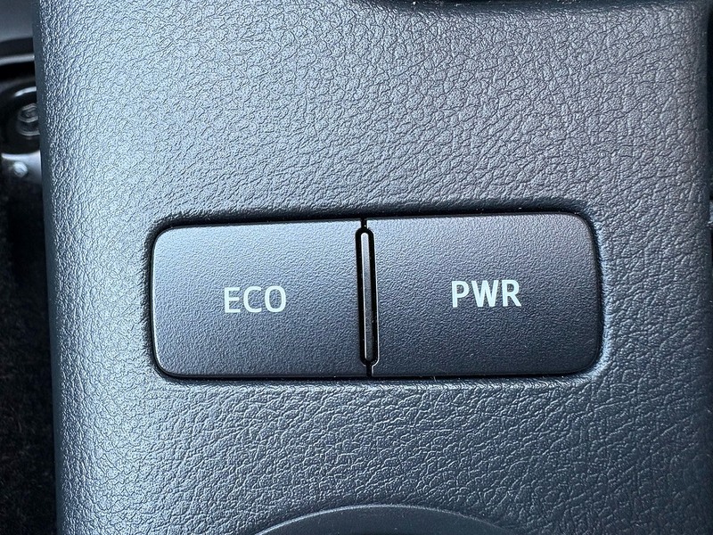 Toyota Active 4Wd D-4D Extra Cab 2.8 4dr Pick Up Manual Diesel