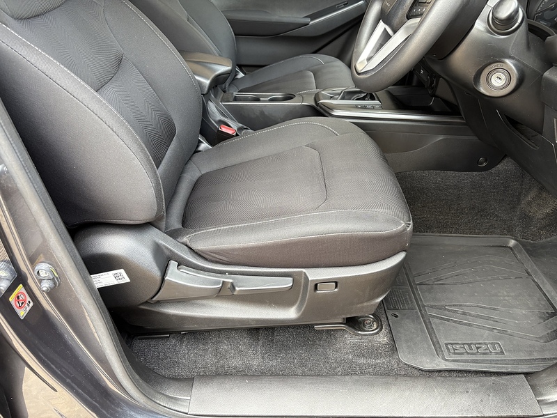 Isuzu 1.9 TD DL20 Pickup Double Cab 4dr Diesel Auto 4WD Euro 6 (s/s) (164 ps)