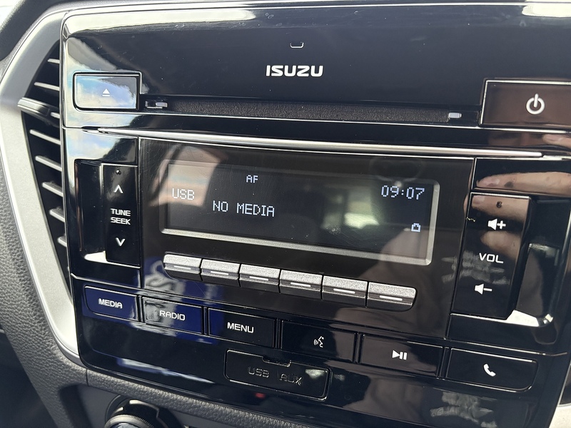 Isuzu 1.9 TD DL20 Pickup Double Cab 4dr Diesel Auto 4WD Euro 6 (s/s) (164 ps)