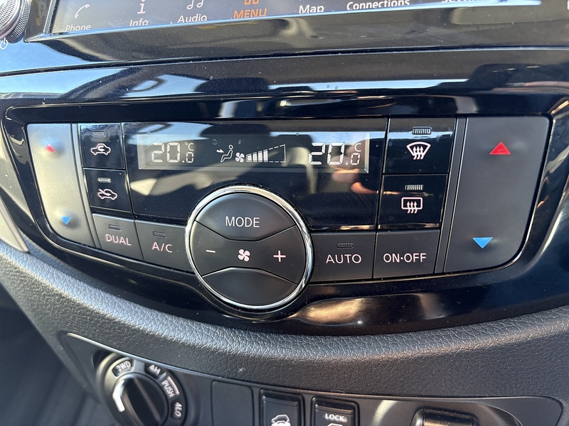 Nissan 2.3 dCi Tekna Pickup Double Cab 4dr Diesel Auto 4WD Euro 6 (190 ps)