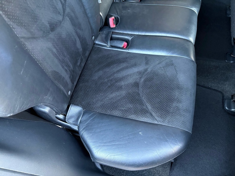 Toyota 2.2 D-4D XT-R SUV 5dr Diesel Manual 4WD Euro 5 (150 ps)