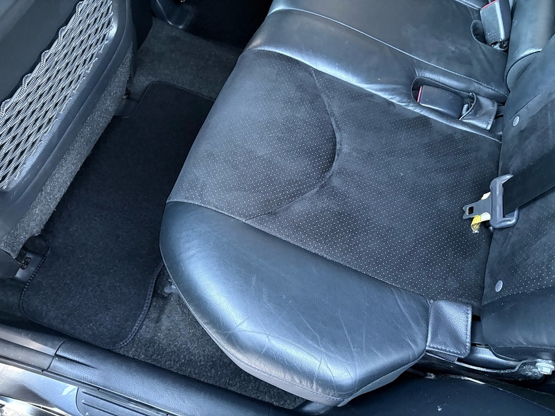 Toyota 2.2 D-4D XT-R SUV 5dr Diesel Manual 4WD Euro 5 (150 ps)