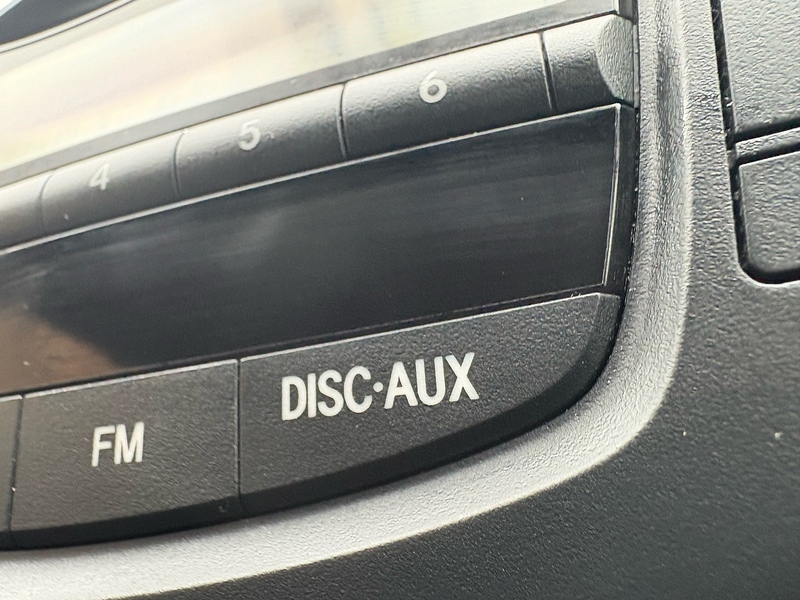 Toyota 2.2 D-4D XT-R SUV 5dr Diesel Manual 4WD Euro 5 (150 ps)