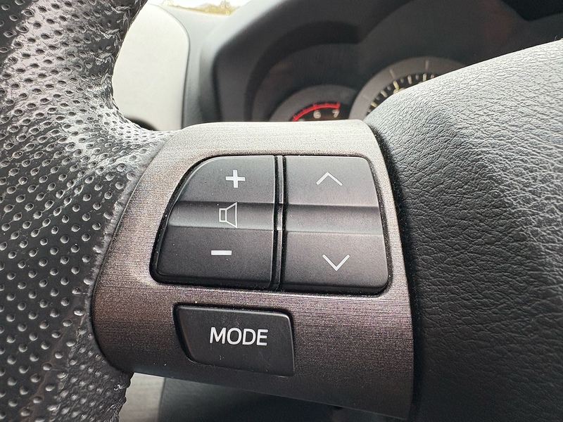 Toyota 2.2 D-4D XT-R SUV 5dr Diesel Manual 4WD Euro 5 (150 ps)