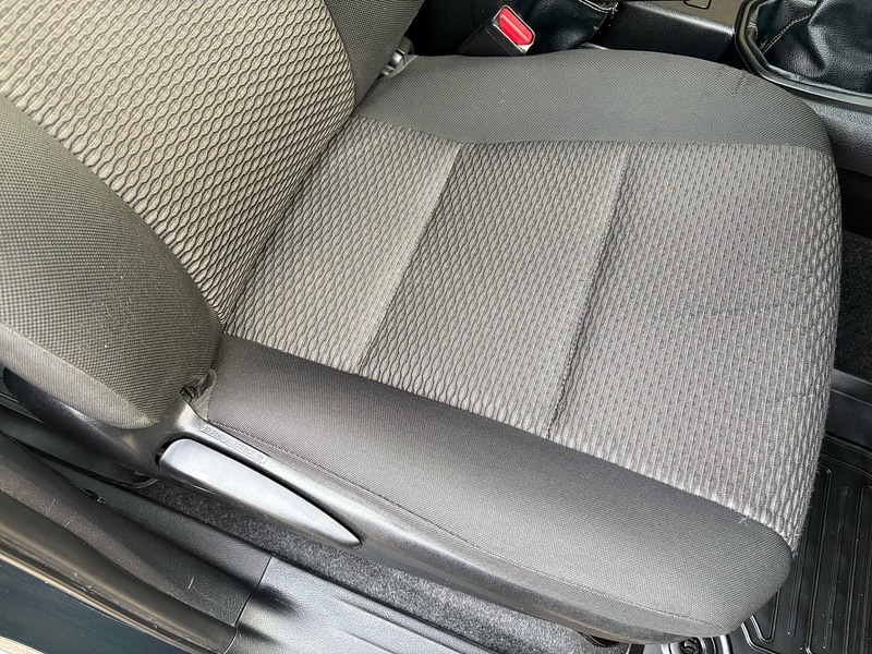 Toyota 2.4 D-4D Active Pickup Double Cab 4dr Diesel Manual 4WD Euro 6 (s/s) (150 ps)