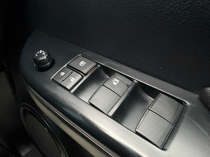 Toyota 2.4 D-4D Active Pickup Double Cab 4dr Diesel Manual 4WD Euro 6 (s/s) (150 ps)