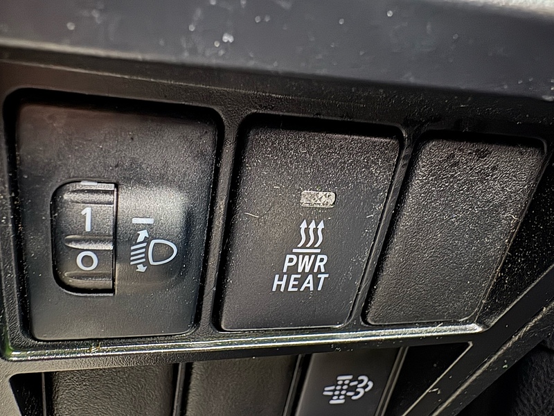 Toyota 2.4 D-4D Active Pickup Double Cab 4dr Diesel Manual 4WD Euro 6 (s/s) (150 ps)