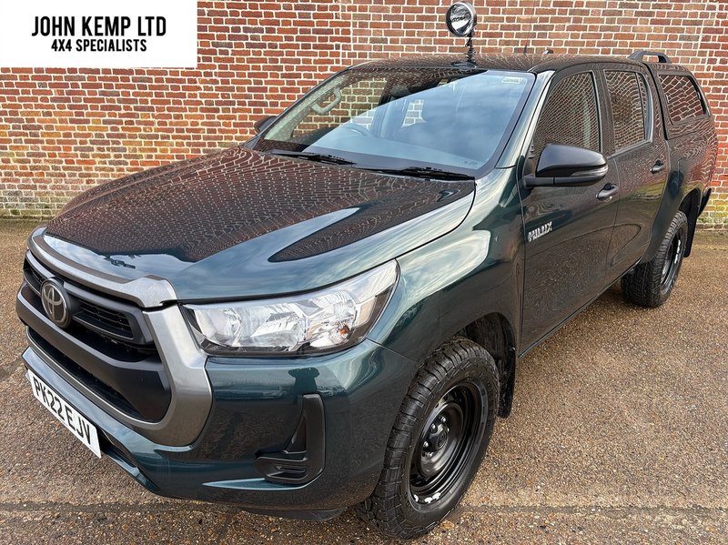 Toyota 2.4 D-4D Active Pickup Double Cab 4dr Diesel Manual 4WD Euro 6 (s/s) (150 ps)