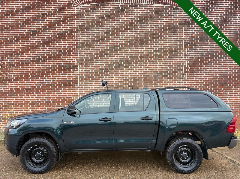 Toyota 2.4 D-4D Active Pickup Double Cab 4dr Diesel Manual 4WD Euro 6 (s/s) (150 ps)