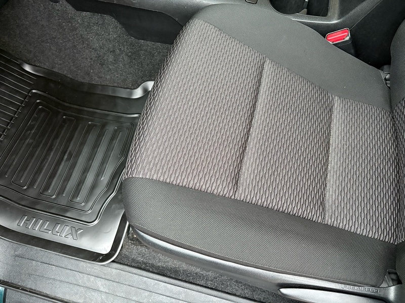 Toyota 2.4 D-4D Active Pickup Double Cab 4dr Diesel Manual 4WD Euro 6 (s/s) (150 ps)