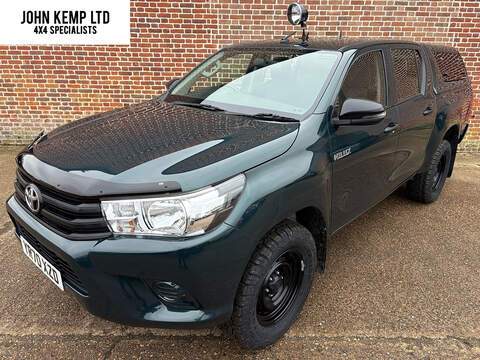 2.4 D-4D Active Pickup Double Cab 4dr Diesel Manual 4WD Euro 6 (s/s) (150 ps)