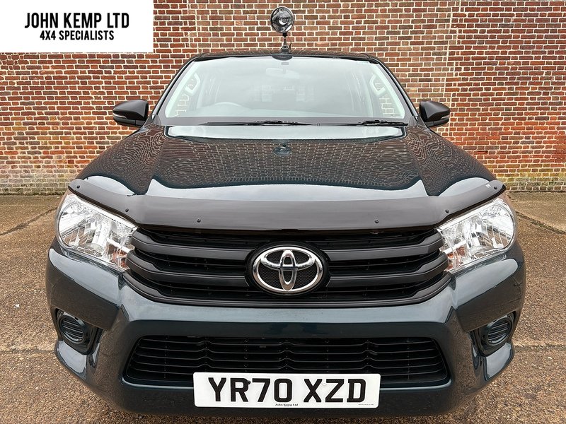 Toyota 2.4 D-4D Active Pickup Double Cab 4dr Diesel Manual 4WD Euro 6 (s/s) (150 ps)
