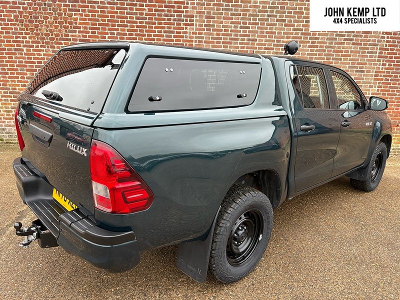 Toyota 2.4 D-4D Active Pickup Double Cab 4dr Diesel Manual 4WD Euro 6 (s/s) (150 ps)