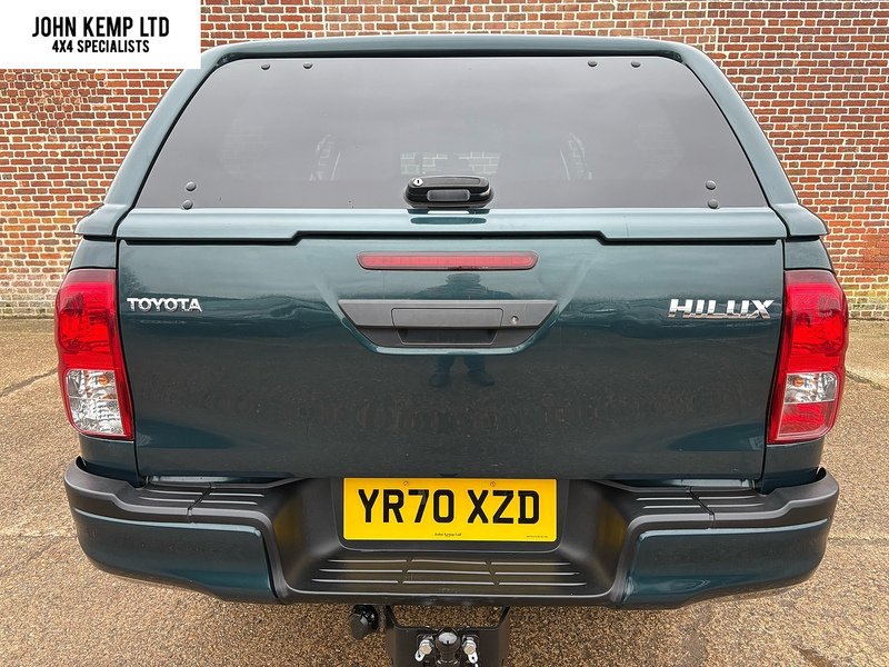 Toyota 2.4 D-4D Active Pickup Double Cab 4dr Diesel Manual 4WD Euro 6 (s/s) (150 ps)