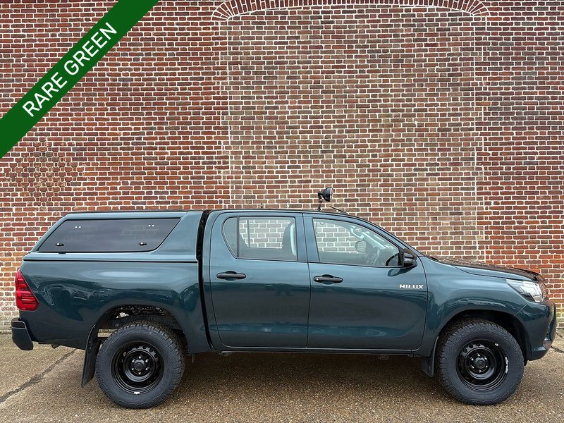 Toyota 2.4 D-4D Active Pickup Double Cab 4dr Diesel Manual 4WD Euro 6 (s/s) (150 ps)