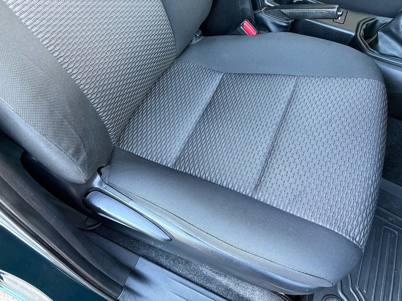 Toyota 2.4 D-4D Active Pickup Double Cab 4dr Diesel Manual 4WD Euro 6 (s/s) (150 ps)