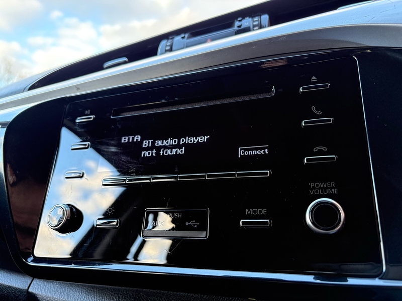 Toyota 2.4 D-4D Active Pickup Double Cab 4dr Diesel Manual 4WD Euro 6 (s/s) (150 ps)