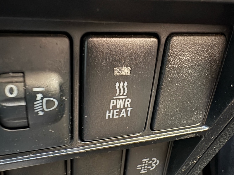 Toyota 2.4 D-4D Active Pickup Double Cab 4dr Diesel Manual 4WD Euro 6 (s/s) (150 ps)