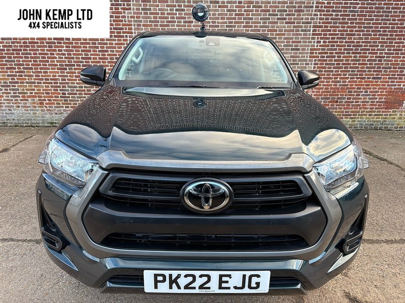 Toyota 2.4 D-4D Active Pickup Double Cab 4dr Diesel Manual 4WD Euro 6 (s/s) (150 ps)