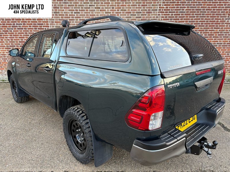 Toyota 2.4 D-4D Active Pickup Double Cab 4dr Diesel Manual 4WD Euro 6 (s/s) (150 ps)