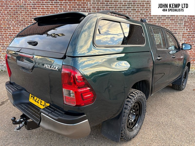 Toyota 2.4 D-4D Active Pickup Double Cab 4dr Diesel Manual 4WD Euro 6 (s/s) (150 ps)