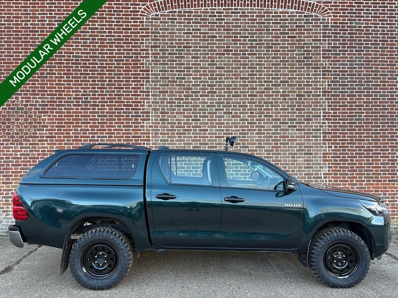 Toyota 2.4 D-4D Active Pickup Double Cab 4dr Diesel Manual 4WD Euro 6 (s/s) (150 ps)