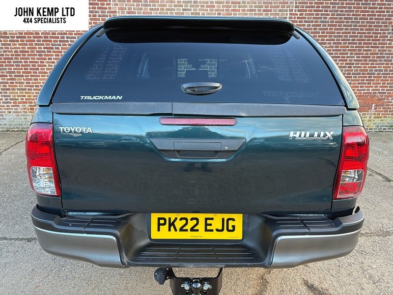 Toyota 2.4 D-4D Active Pickup Double Cab 4dr Diesel Manual 4WD Euro 6 (s/s) (150 ps)