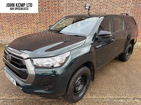 2.4 D-4D Active Pickup Double Cab 4dr Diesel Manual 4WD Euro 6 (s/s) (150 ps)
