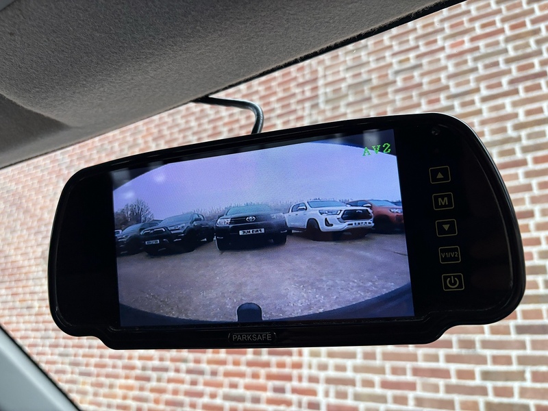 Toyota Hilux Active Extra Cab Pickup 2.4 Manual Diesel