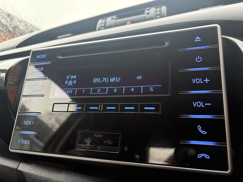 Toyota Hilux Active Extra Cab Pickup 2.4 Manual Diesel