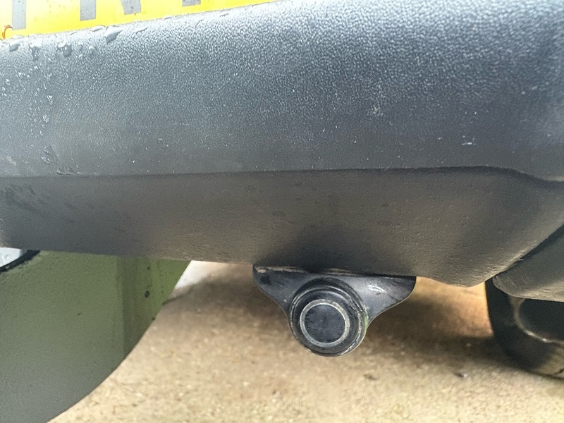 Toyota Hilux Active Extra Cab Pickup 2.4 Manual Diesel