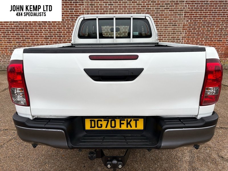Toyota Hilux Active Extra Cab Pickup 2.4 Manual Diesel