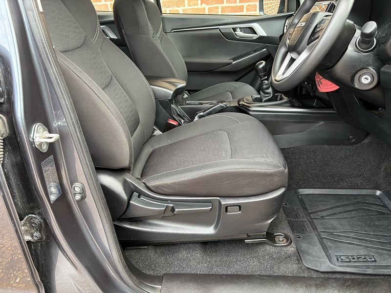 Isuzu 1.9 TD DL20 Pickup Double Cab 4dr Diesel Manual 4WD Euro 6 (s/s) (164 ps)