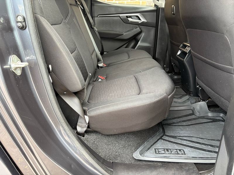 Isuzu 1.9 TD DL20 Pickup Double Cab 4dr Diesel Manual 4WD Euro 6 (s/s) (164 ps)