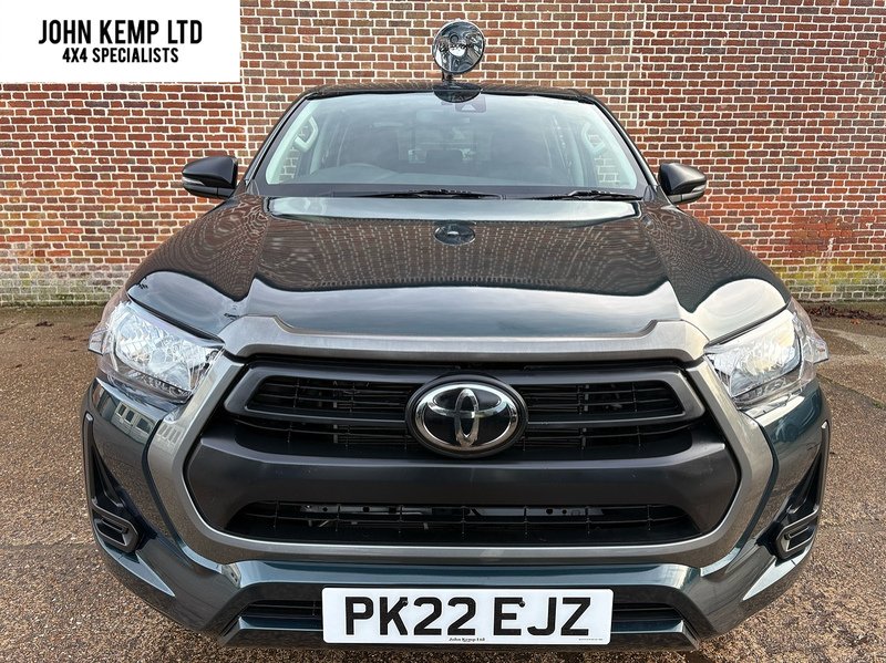 Toyota 2.4 D-4D Active Pickup Double Cab 4dr Diesel Manual 4WD Euro 6 (s/s) (150 ps)