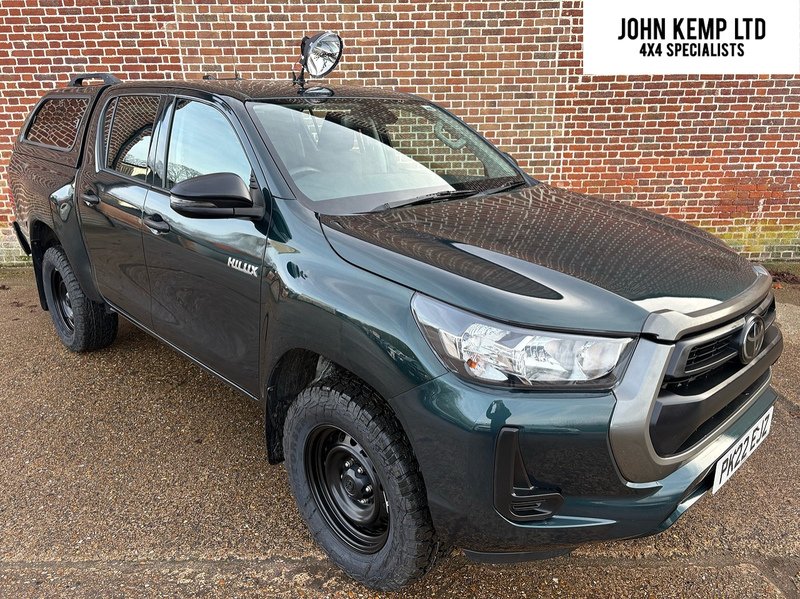 Toyota 2.4 D-4D Active Pickup Double Cab 4dr Diesel Manual 4WD Euro 6 (s/s) (150 ps)