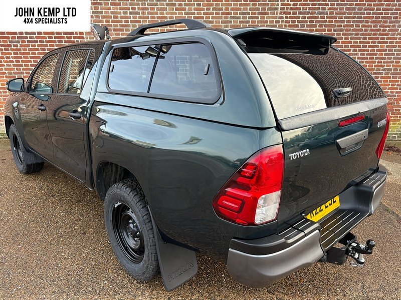 Toyota 2.4 D-4D Active Pickup Double Cab 4dr Diesel Manual 4WD Euro 6 (s/s) (150 ps)