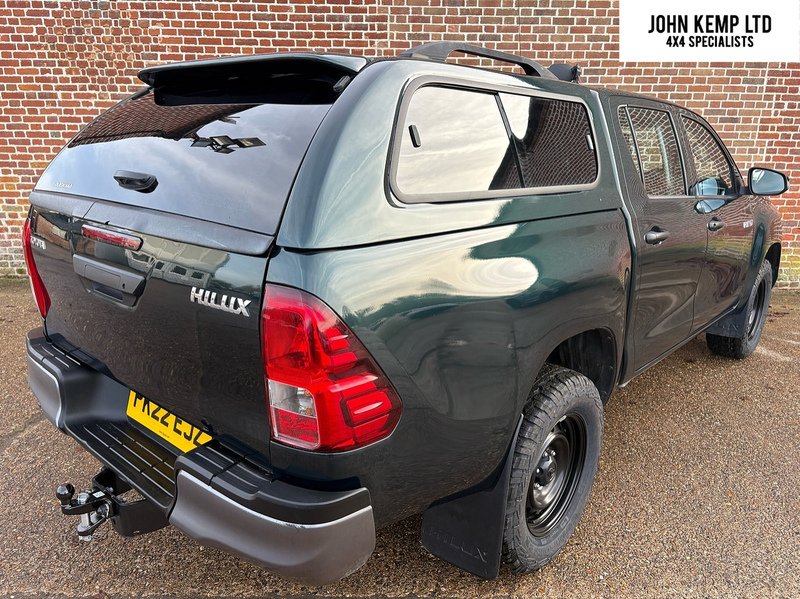 Toyota 2.4 D-4D Active Pickup Double Cab 4dr Diesel Manual 4WD Euro 6 (s/s) (150 ps)