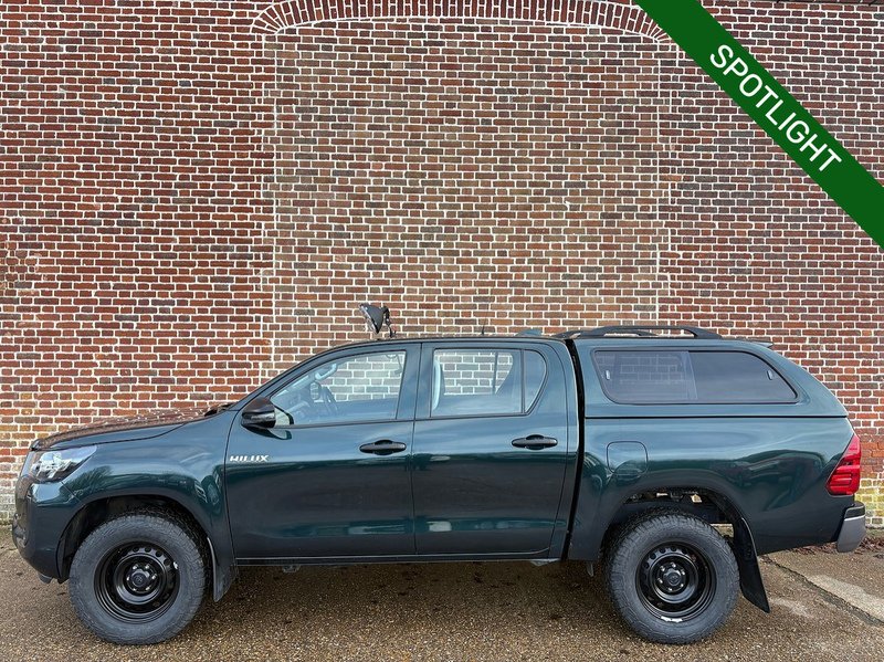 Toyota 2.4 D-4D Active Pickup Double Cab 4dr Diesel Manual 4WD Euro 6 (s/s) (150 ps)