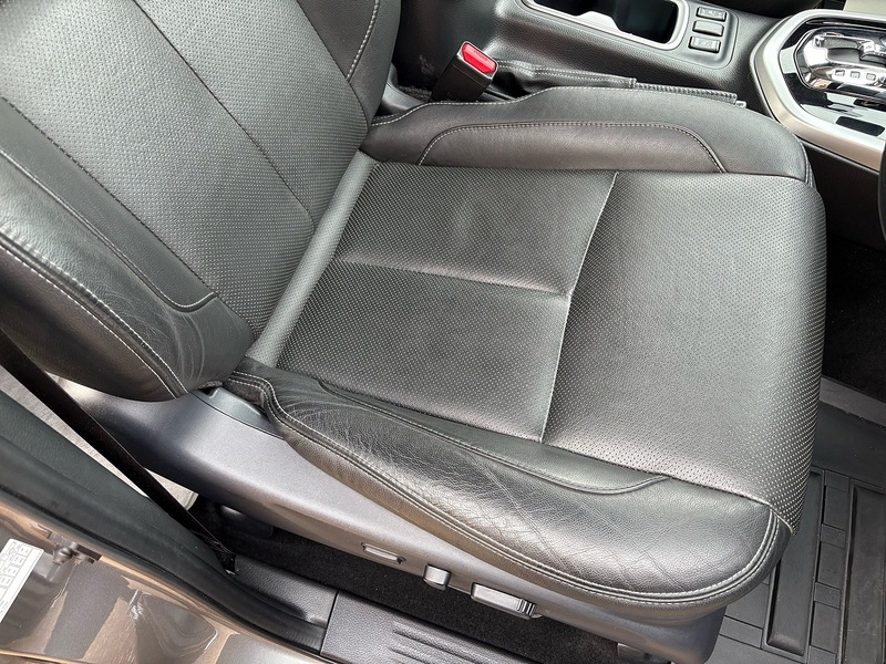 Nissan 2.3 dCi Tekna Pickup Double Cab 4dr Diesel Auto 4WD Euro 6 (190 ps)