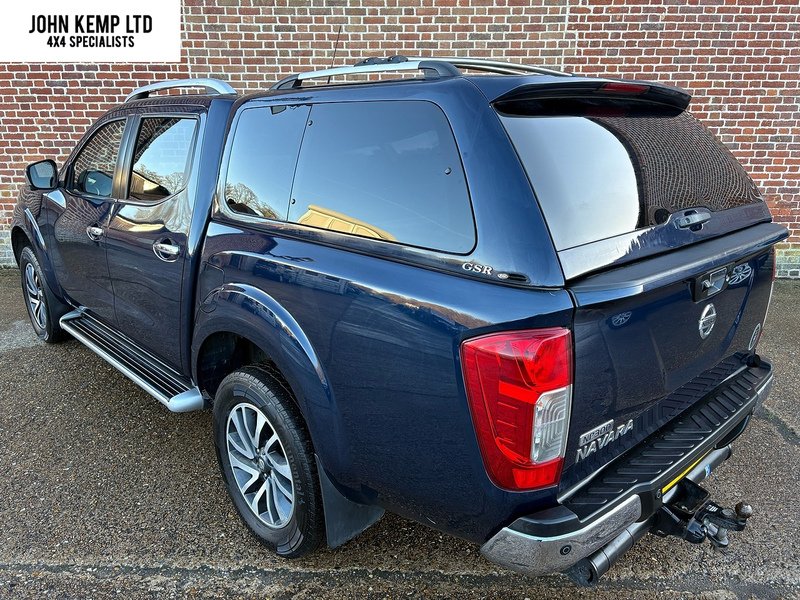 Nissan dCi Tekna Pickup 2.3 Automatic Diesel